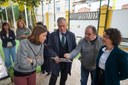 El alcalde anima a los sevillanos a votar por el ficus histórico del CEIP Huerta de Santa Marina para convertirlo en el Árbol del Año 2026