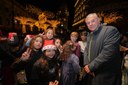El alcalde de Sevilla da el pistoletazo de salida a la Navidad con el encendido del alumbrado junto a los niños de la Fundación Alalá y Pastora Soler