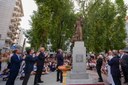 El alcalde inaugura el monumento a Marcelino Champagnat ante toda la comunidad educativa del colegio Marista