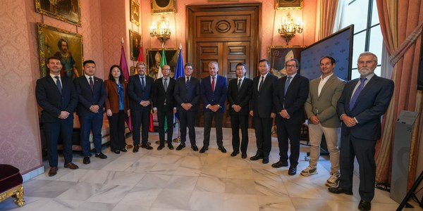 El alcalde recibe a la delegación del Beijing Overseas Talents Center (BOTC) de Pekín con el objetivo de establecer un marco de colaboración para la atracción y exportación de talento tecnológico