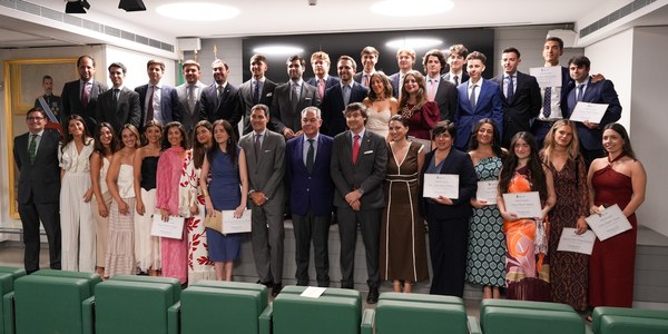 El alcalde Sanz destaca el futuro de los jóvenes abogados de Sevilla y señala que “ejercer el derecho no es un trabajo más, es un oficio fundamental para nuestra sociedad. No hay democracia sin Estado de Derecho”