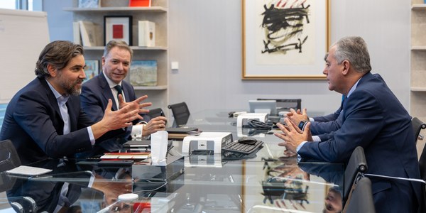 El alcalde Sanz impulsa alianzas estratégicas para Sevilla con reuniones en Madrid con Iberdrola y el Banco Santander