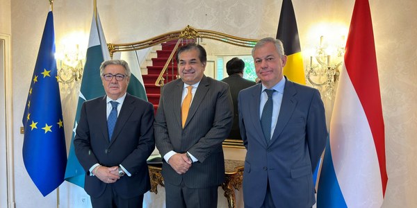 El alcalde Sanz se reúne con el embajador de Pakistán en Bruselas para trasladarle, en defensa del arte sacro, su preocupación por las amenazas al sector