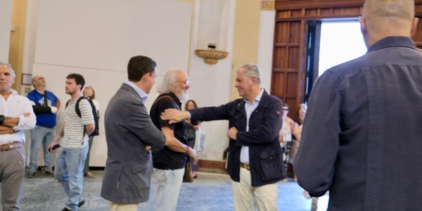 El alcalde Sanz visita San Hermenegildo en su jornada de puertas abiertas para sevillanos y visitantes