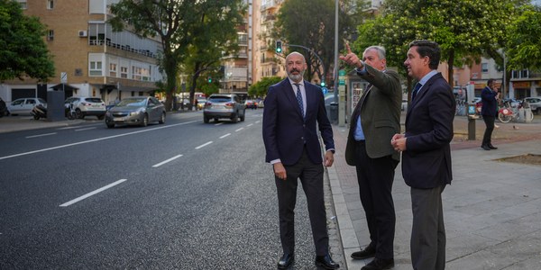 El alcalde Sanz visita Virgen de Luján tras las obras de reasfaltado que han finalizado en tiempo récord y han devuelto la seguridad vial a esta arteria de la ciudad