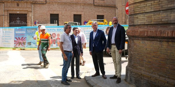 El alcalde supervisa las obras de Teodosio, Dueñas y Santa Ángela de la Cruz que avanzan a buen ritmo y gracias a una inversión de 3 millones de euros