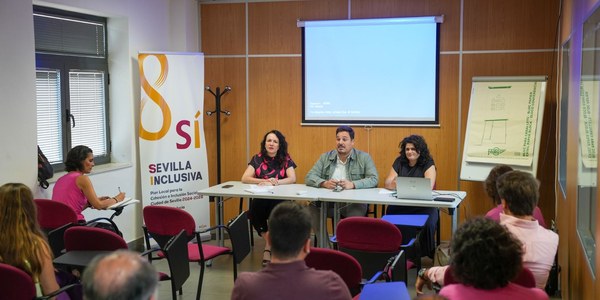 El Ayuntamiento constituye la Mesa Municipal para abordar la Soledad no Deseada entre las personas mayores de Sevilla