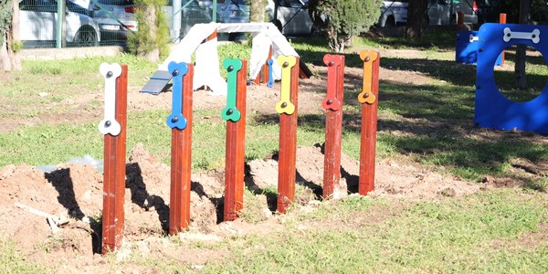 El Ayuntamiento crea un nuevo parque canino en Pino Montano dentro de un plan de mejoras de más de más de 550 000 en el distrito Norte