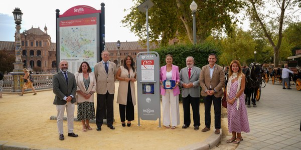 El Ayuntamiento impulsa la instalación de los primeros desfibriladores en vía pública las 24 horas en la ciudad