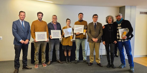 El Ayuntamiento reconoce a los artesanos de Sevilla con los premios de la 26.ª Feria de Artesanía Creativa y destaca sus trayectorias como “referentes de calidad, prestigio y creatividad”