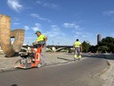 El Ayuntamiento reforma el carril bici del Muelle de la Sal, entre el puente de Triana y el de San Telmo