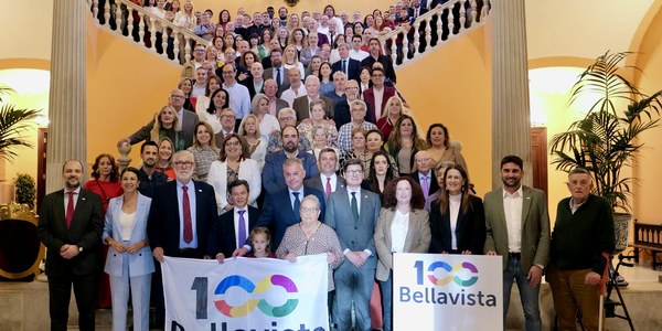 El Ayuntamiento rinde homenaje a Bellavista con la presentación del logo de su centenario