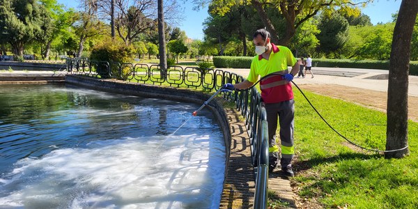 El Ayuntamiento suma ya 86 actuaciones contra el mosquito del virus del Nilo, refuerza su plan de control con nuevos contratos y lanza una campaña ciudadana de prevención