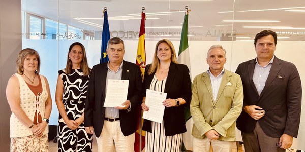 El Ayuntamiento y la US impulsan la investigación sobre turismo idiomático con un acuerdo pionero