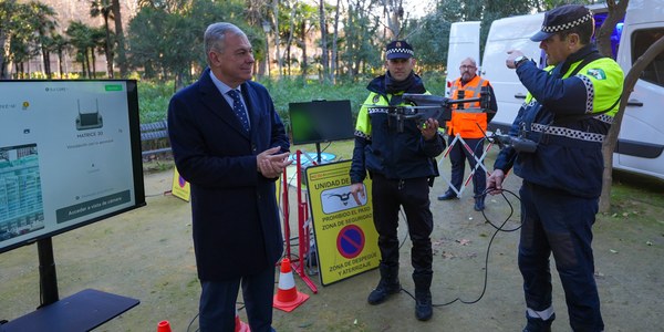 El Gobierno de Sanz crea un servicio para supervisar mediante drones los árboles singulares de la ciudad en una iniciativa pionera