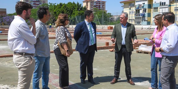 El Gobierno de Sanz cumple con la promesa dada y avanza en las obras del Centro Deportivo Ontur, en Parque Alcosa, tras más de una década de abandono