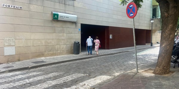 El Gobierno de Sanz hará más accesible el acceso al centro de salud del Porvenir, con nuevos itinerarios peatonales y mejoras en el saneamiento del enclave para evitar inundaciones