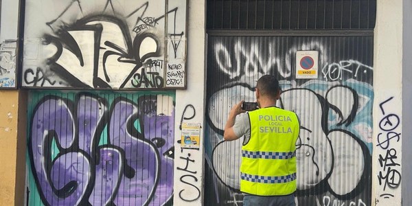 El Gobierno de Sanz identifica a más de 40 personas y tramita más de 150 denuncias en el primer año de la Unidad Antipintadas Vandálicas de la Policía Local