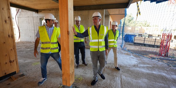 El Gobierno de Sanz impulsa por primera vez viviendas protegidas en Valdezorras con una inversión de 4,7 millones de euros