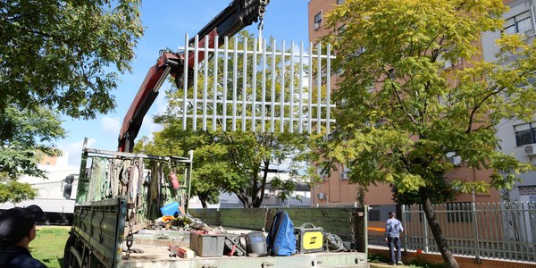 El Gobierno de Sanz mejora el cerramiento del Parque del barrio Contadores y lo dotará con equipamiento de calistenia y otras actividades
