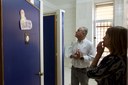 El Gobierno de Sanz modernizará los baños del colegio Mariana de Pineda, con más de 40 años, y renueva su pista deportiva