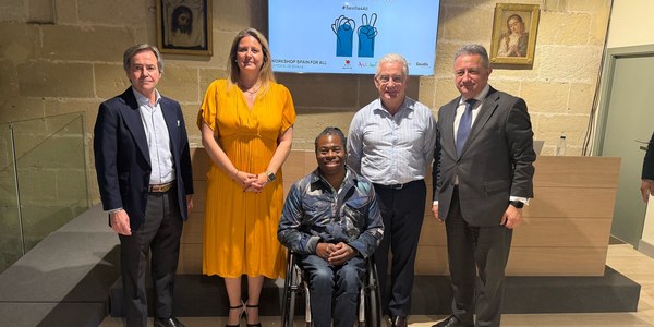El primer comité hispano-británico de turismo accesible ‘Spain For All’ se reúne en Sevilla para avanzar hacia un turismo más inclusivo