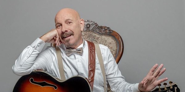 Javier Ruibal presenta ‘Saturno Cabaret’ en el Teatro Alameda dentro de la programación de otoño del Ayuntamiento de Sevilla