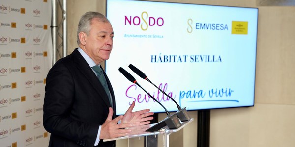 Jose Luis Sanz presenta ‘Hábitat Sevilla’, un plan de renovación del parque público de vivienda de alquiler de Sevilla que cuenta con una inversión de 3 millones de euros