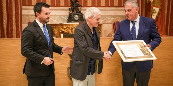 Juan Bonilla recibe el XV Premio Iberoamericano de Poesía Hermanos Machado
