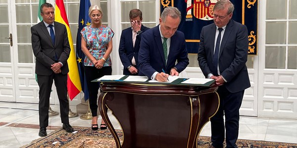 Juan Bueno: “La firma del protocolo de la fosa monumento no es sólo una obligación legal, sino que es sobre todo una obligación moral que tenemos todos”