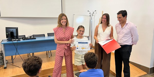 Los centros cívicos municipales acogen este verano Campamento Digital, una iniciativa que busca potenciar el talento digital entre los jóvenes sevillanos