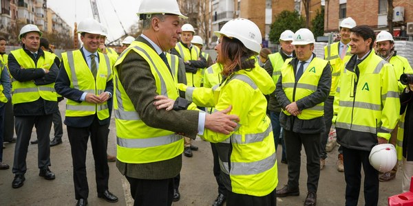 El alcalde contrapone la agilidad de la Junta en la línea 3 Norte del Metro frente a las obras que "se eternizan del Gobierno central