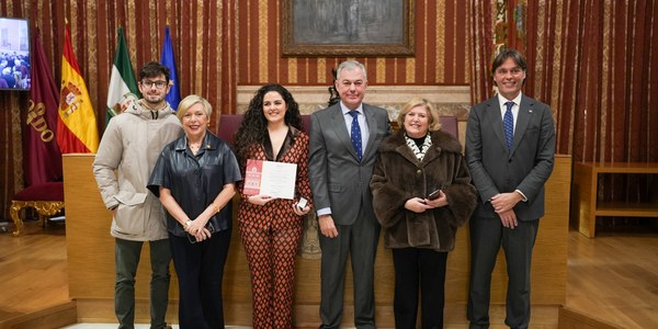 El alcalde de Sevilla entrega los Premios a los Mejores Expedientes Universitarios y destaca que Sevilla es “la capital del talento del sur de España”