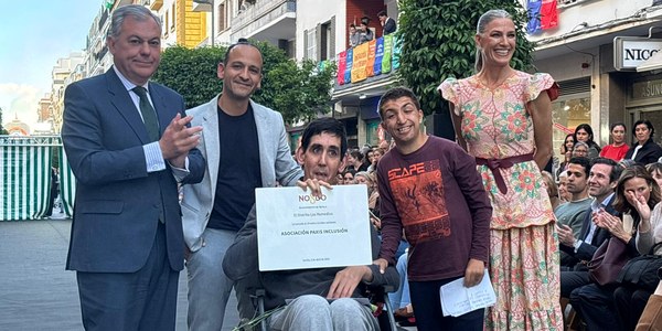 El alcalde destaca “Los Remedios se viste de Feria” como evento imprescindible como antesala de la Feria de Abril que impulsa el comercio de barrio