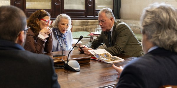 El alcalde recibe a Milagros Maldonado, fundadora y presidenta de META Miami