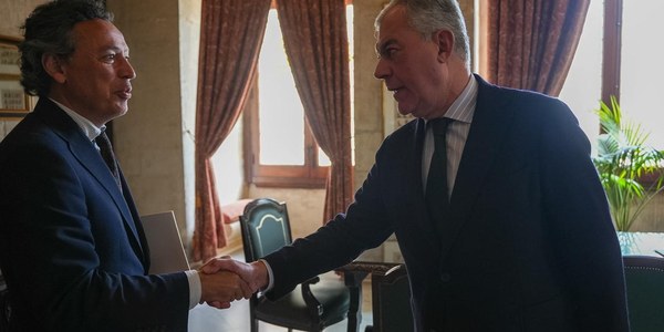 El alcalde Sanz anuncia una inversión industrial de 34 millones de euros en un proyecto de almacenamiento por baterías que hará de Sevilla capital líder en transición energética andaluza