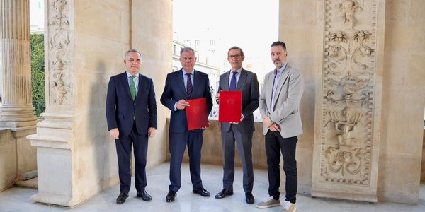 El alcalde Sanz firma un protocolo de actuación con la Junta de Andalucía para reforzar la seguridad digital del Ayuntamiento, agilizar trámites electrónicos y formar a jóvenes y emprendedores en competencias tecnológicas