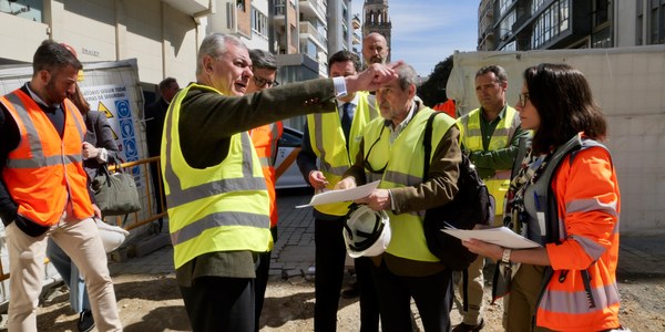 El alcalde Sanz realiza una visita de supervisión de las obras del BTR en su tramo de la Encarnación y garantiza “que no serán un obstáculo para las cofradías gracias a la coordinación y planificación del Ayuntamiento”