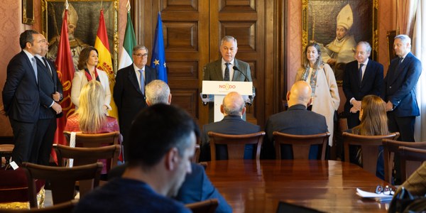 El Ayuntamiento acoge la presentación de los seis líderes de área del proyecto Sevilla 2029 impulsado por 'ABC'