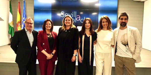 El Ayuntamiento colabora en la inauguración del Festival Literario Sevilla Black, una nueva cita dedicada a la novela negra