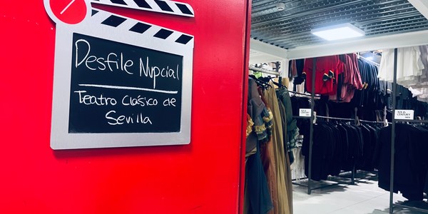 El Ayuntamiento de Sevilla rememora la entrada de Carlos V e Isabel de Portugal a la ciudad hace 500 años con un desfile con más de 120 participantes