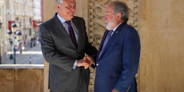El Ayuntamiento de Sevilla y el Colegio de Médicos colaborarán en acciones de salud, prevención y apoyo a los profesionales sanitarios