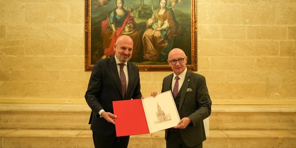 El Ayuntamiento de Sevilla y la República Checa refuerzan vínculos para impulsar la inversión y la cooperación cultural