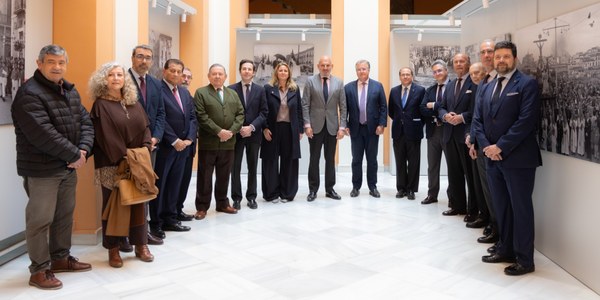 El Ayuntamiento expone algunos de sus tesoros de la Fototeca Municipal con la exposición “Serrano y la Semana Santa”