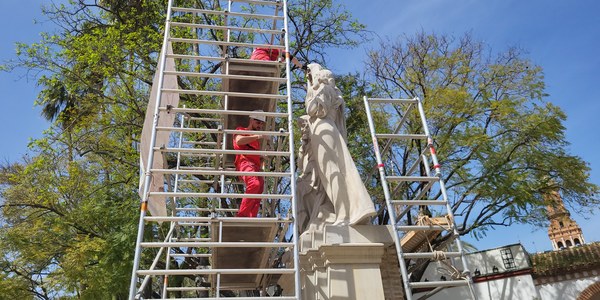 El Ayuntamiento finaliza la restauración de la Plaza de Covadonga en el Parque de María Luisa