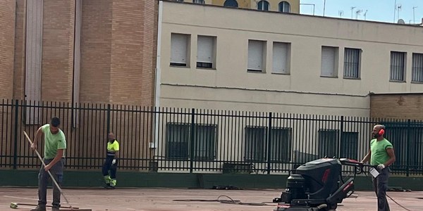 El Ayuntamiento inicia la segunda fase de las obras del Parque Manuel Garrido en La Barzola con la construcción de una nueva pista deportiva
