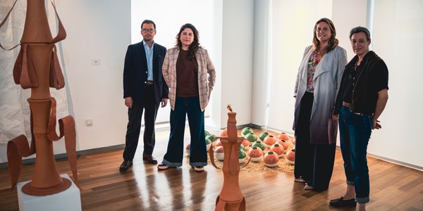 El Centro de la Cerámica de Triana acoge ‘Ritos, retos y restos’, una exposición sobre materia, proceso y creación