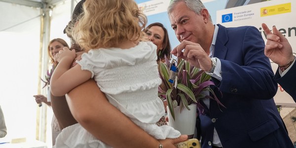 El Gobierno de Sanz entrega otras 138 nuevas VPO en Palmas Altas, donde el Ayuntamiento de Sevilla ha invertido más de 13 millones de euros