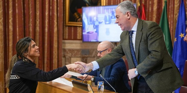 El Gobierno de Sanz incorpora 18  nuevos agentes a la plantilla de la Policía Local