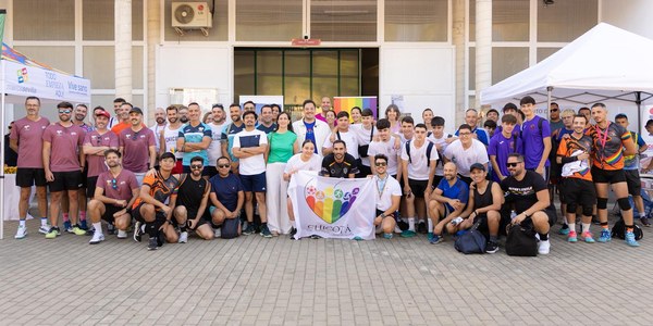 Más de 200 personas participan en la II Copa Arcoíris contra la LGTBIfobia en el deporte